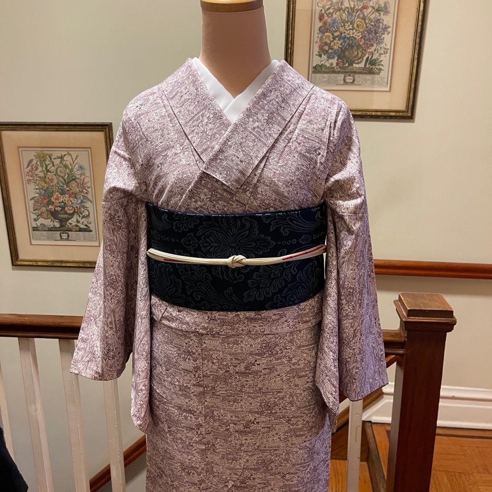 Silk Japanese traditional vintage floral kimono